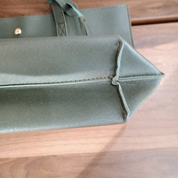 Elegant Green Tote Bag - Picture 5 of 7
